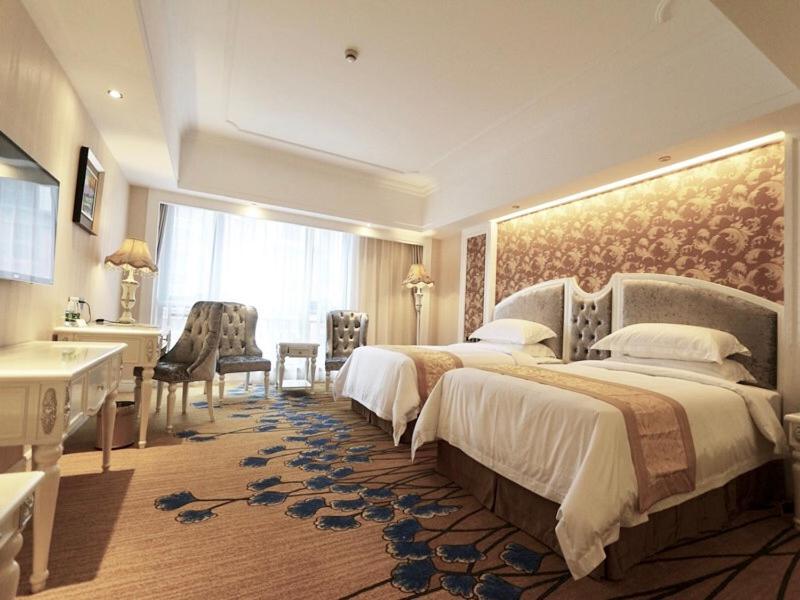 Vienna International Hotel Jieyang People'S Avenue Екстер'єр фото