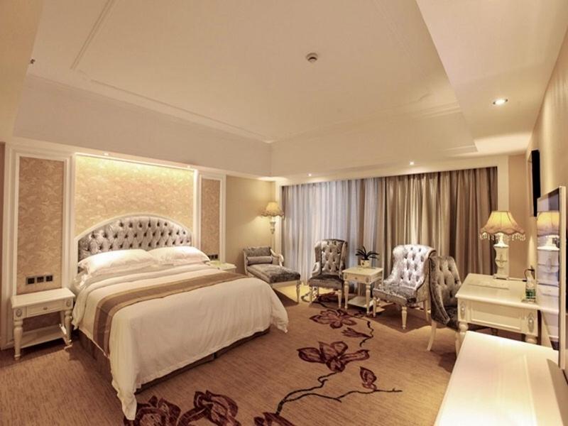 Vienna International Hotel Jieyang People'S Avenue Екстер'єр фото